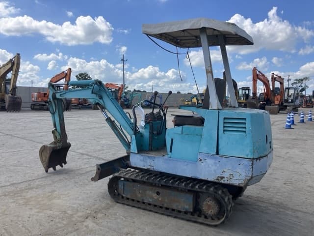 MINI EXCAVATOR — Auction (lot 8456-147)