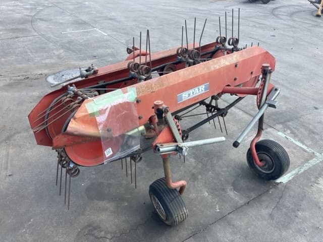 GRASS COLLECTOR — Auction (lot 8456-1502)