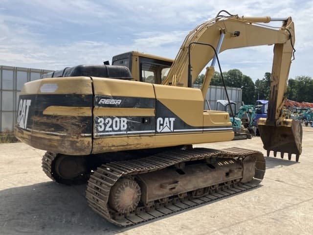EXCAVATOR — Auction (lot 8456-155)