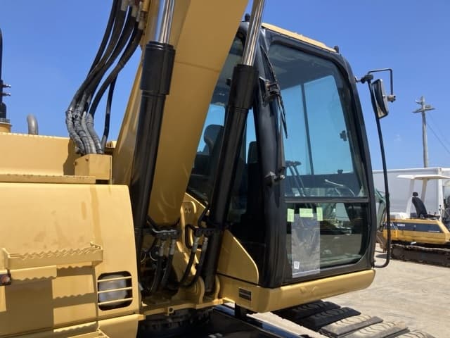 EXCAVATOR — Auction (lot 8456-158)