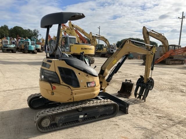 MINI EXCAVATOR — Auction (lot 8456-162)