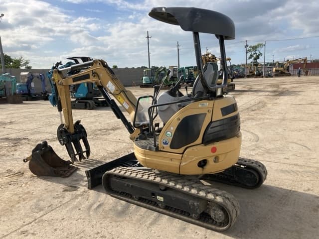 MINI EXCAVATOR — Auction (lot 8456-162)