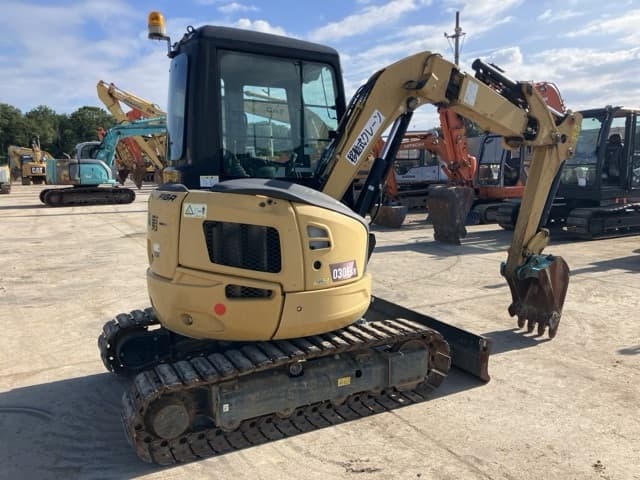 MINI EXCAVATOR — Auction (lot 8456-165)