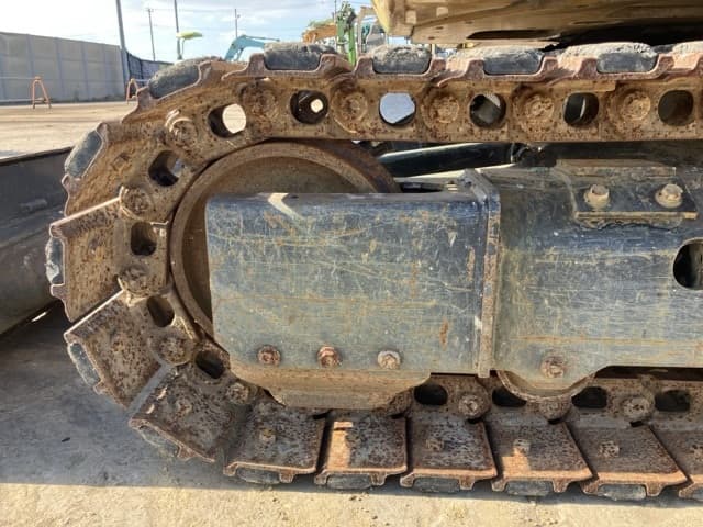 MINI EXCAVATOR — Auction (lot 8456-165)