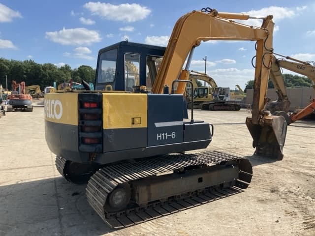 EXCAVATOR — Auction (lot 8456-172)