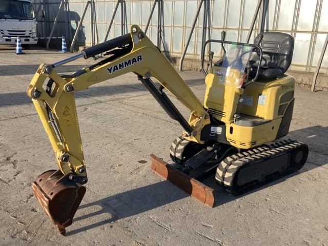 MINI EXCAVATOR — Auction (lot 8456-173)