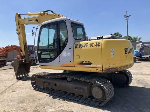 EXCAVATOR — Auction (lot 8456-174)
