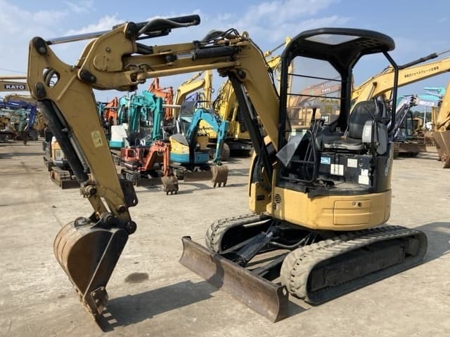 MINI EXCAVATOR — Auction (lot 8456-177)