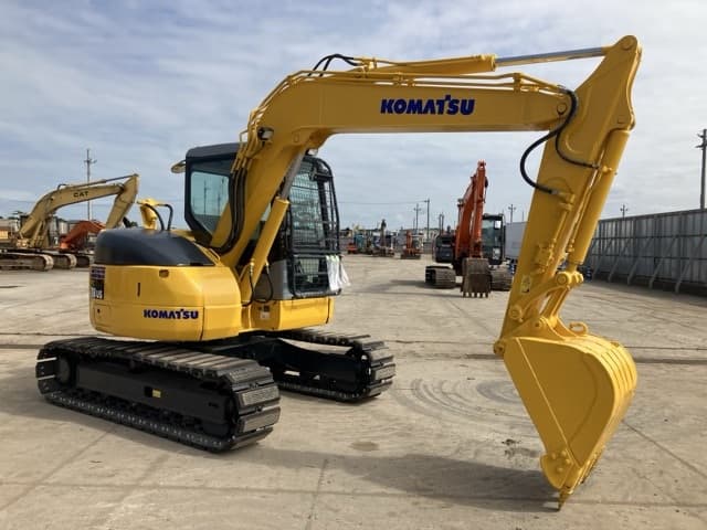 EXCAVATOR — Auction (lot 8456-18)