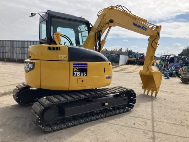 EXCAVATOR — Auction (lot 8456-18)