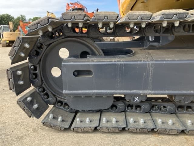 EXCAVATOR — Auction (lot 8456-18)