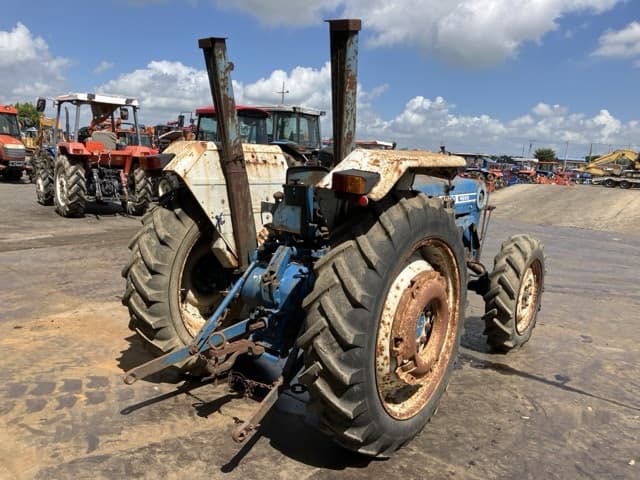 Tractor — Auction (lot 8456-1811)