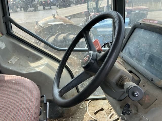 Tractor — Auction (lot 8456-1816)