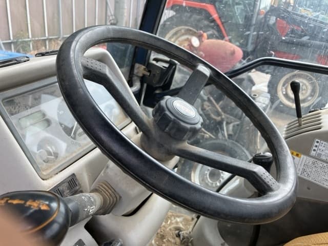 Tractor — Auction (lot 8456-1819)