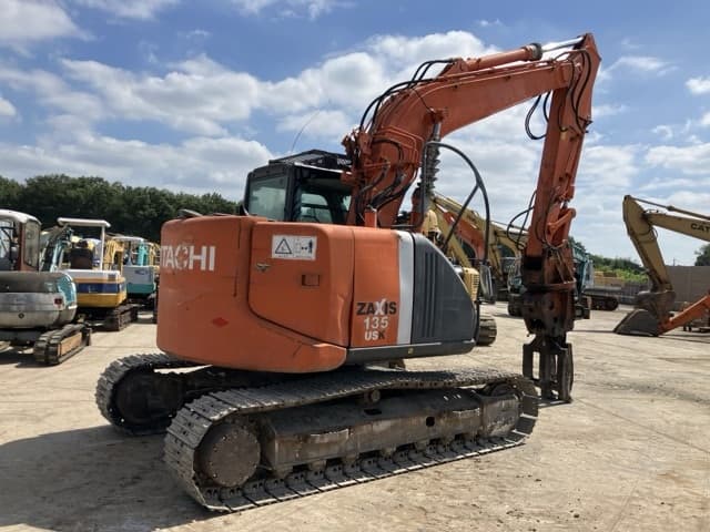EXCAVATOR — Auction (lot 8456-182)