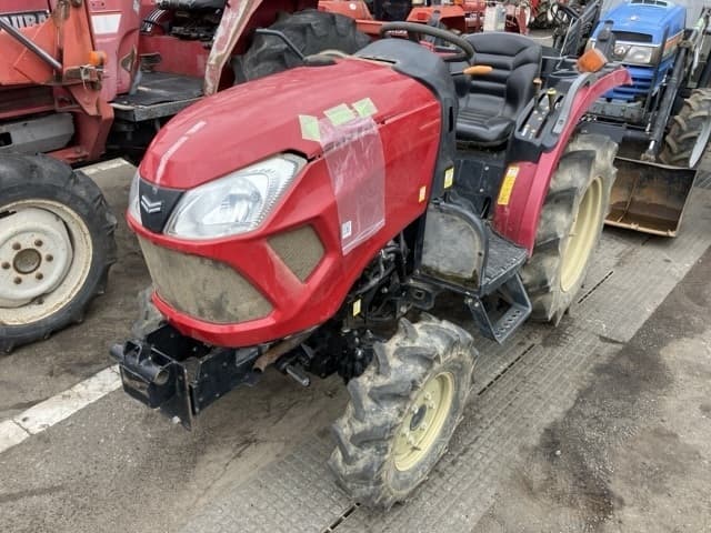 Tractor — Auction (lot 8456-1821)