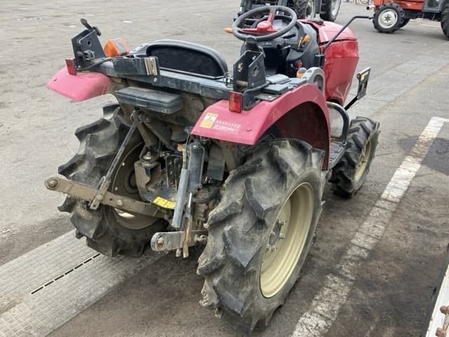 Tractor — Auction (lot 8456-1821)