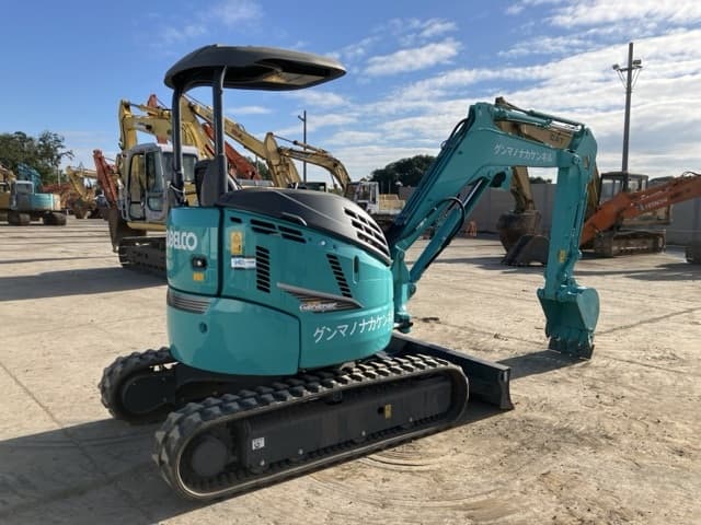 MINI EXCAVATOR — Auction (lot 8456-184)