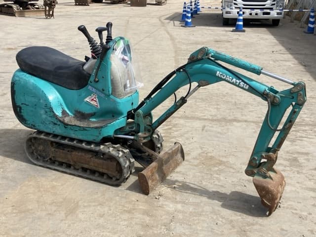 MINI EXCAVATOR — Auction (lot 8456-186)