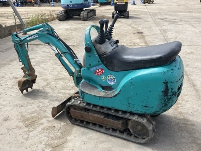 MINI EXCAVATOR — Auction (lot 8456-186)