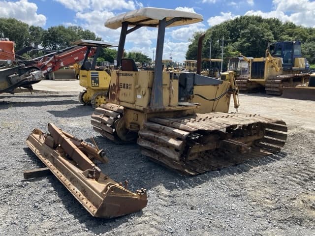 Bulldozer — Auction (lot 8456-187)