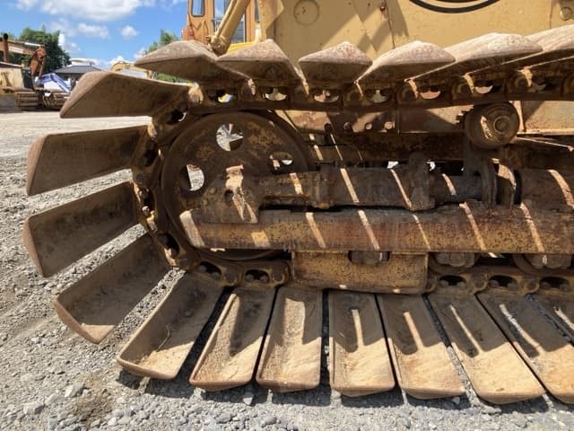 Bulldozer — Auction (lot 8456-187)