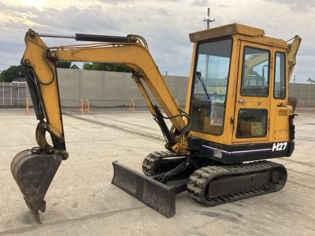 MINI EXCAVATOR — Auction (lot 8456-192)