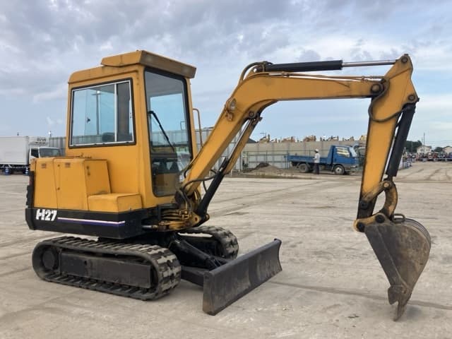MINI EXCAVATOR — Auction (lot 8456-192)