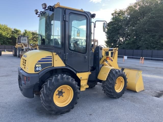 MINI WHEEL LOADER — Auction (lot 8456-197)