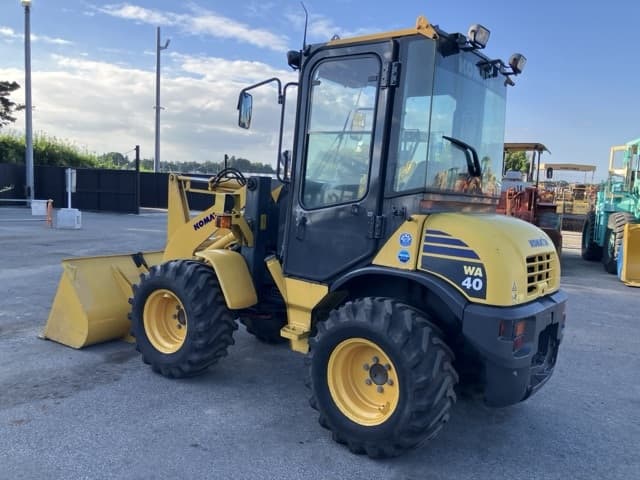 MINI WHEEL LOADER — Auction (lot 8456-197)