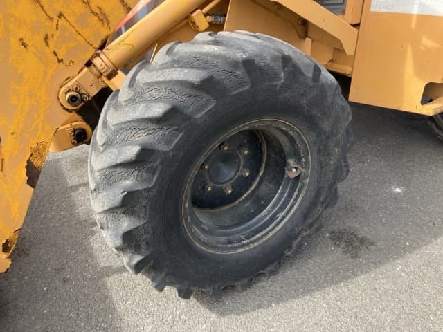 MINI WHEEL LOADER — Auction (lot 8456-2)