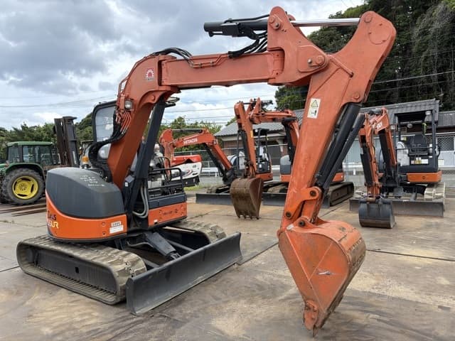 MINI EXCAVATOR — Auction (lot 8456-20003)