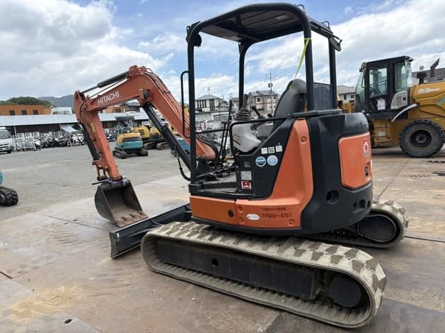 MINI EXCAVATOR — Auction (lot 8456-20004)