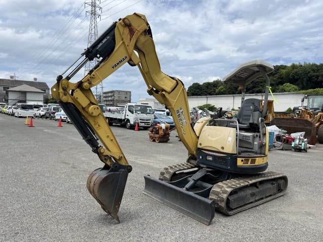 MINI EXCAVATOR — Auction (lot 8456-20005)