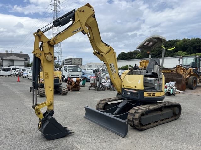 MINI EXCAVATOR — Auction (lot 8456-20006)