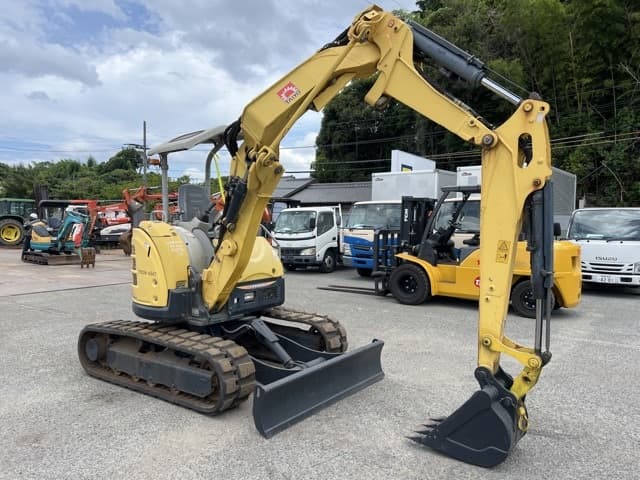 MINI EXCAVATOR — Auction (lot 8456-20006)