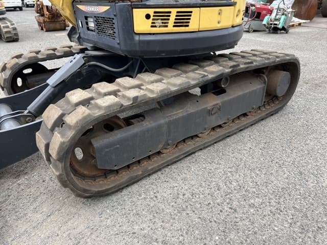 MINI EXCAVATOR — Auction (lot 8456-20006)