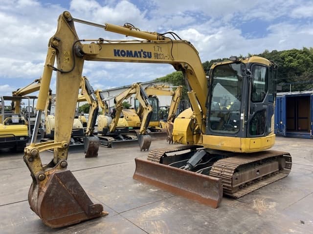 EXCAVATOR — Auction (lot 8456-20007)