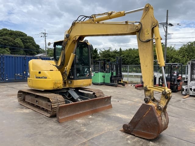 EXCAVATOR — Auction (lot 8456-20007)
