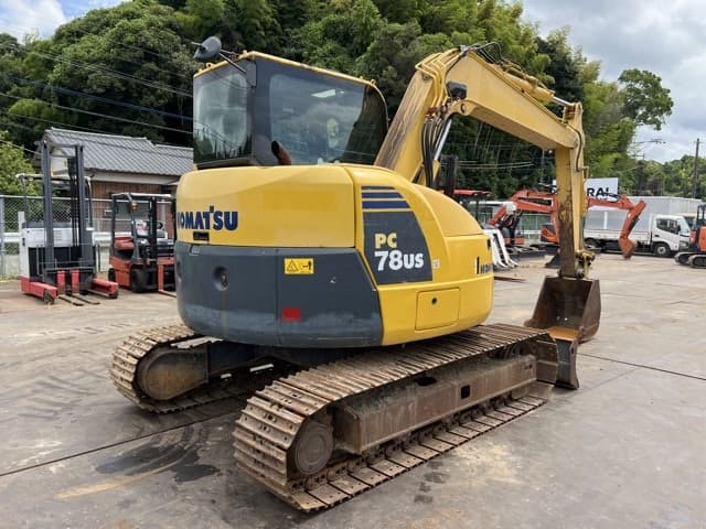 EXCAVATOR — Auction (lot 8456-20007)