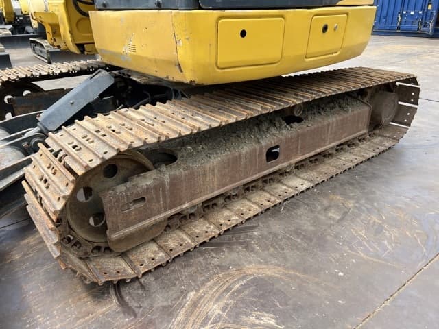 EXCAVATOR — Auction (lot 8456-20007)