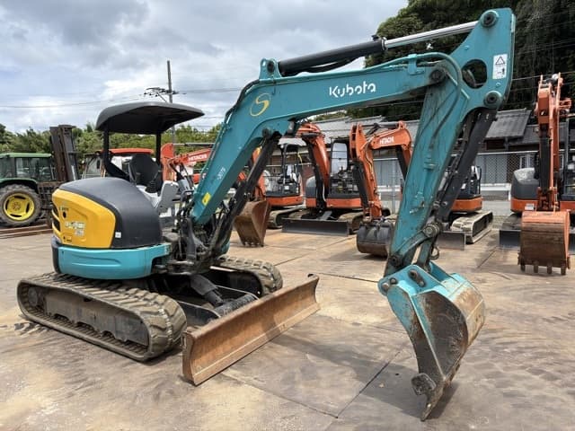 MINI EXCAVATOR — Auction (lot 8456-20008)