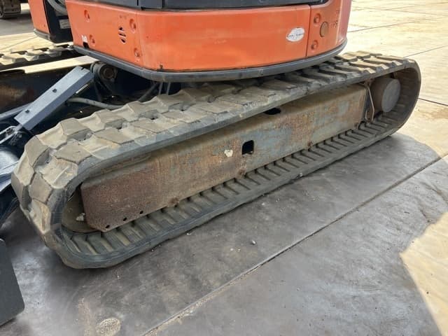 MINI EXCAVATOR — Auction (lot 8456-20009)