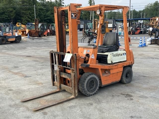 Forklift — Auction (lot 8456-2001)