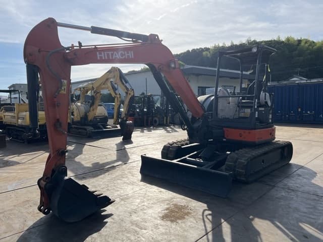 MINI EXCAVATOR — Auction (lot 8456-20012)