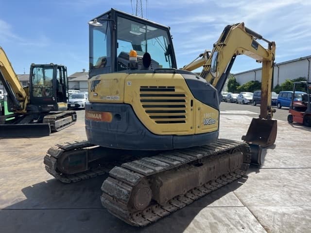 EXCAVATOR — Auction (lot 8456-20015)