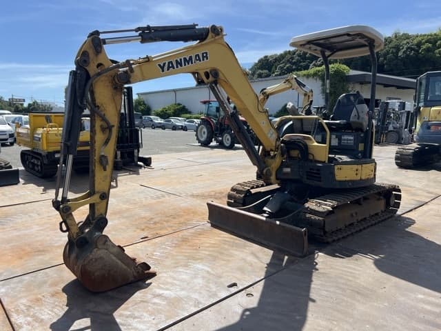 MINI EXCAVATOR — Auction (lot 8456-20017)