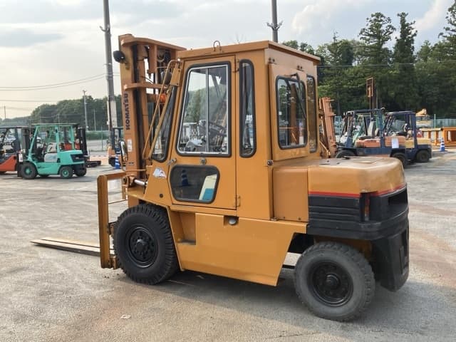 Forklift — Auction (lot 8456-2004)
