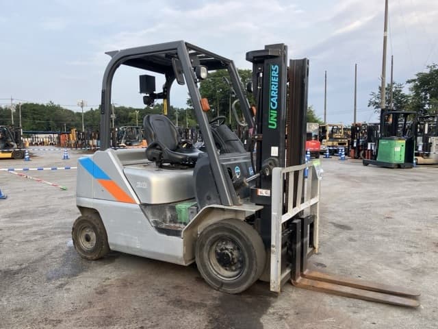 Forklift — Auction (lot 8456-2005)