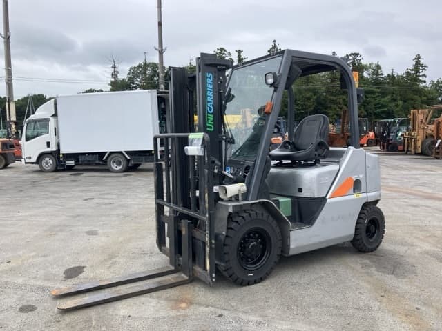 Forklift — Auction (lot 8456-2006)